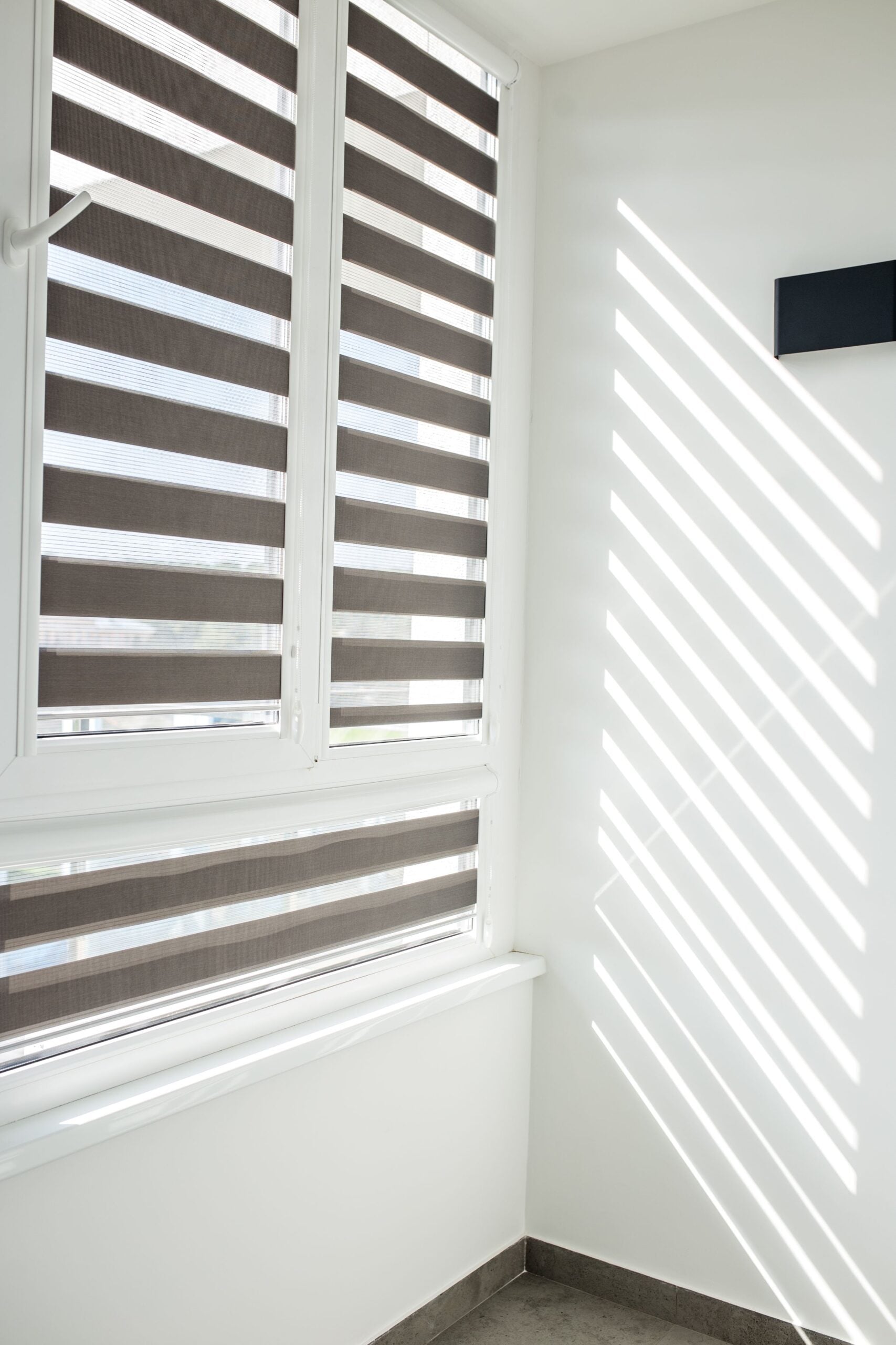 Day & Night Blinds | Dragon Shutters and Shades